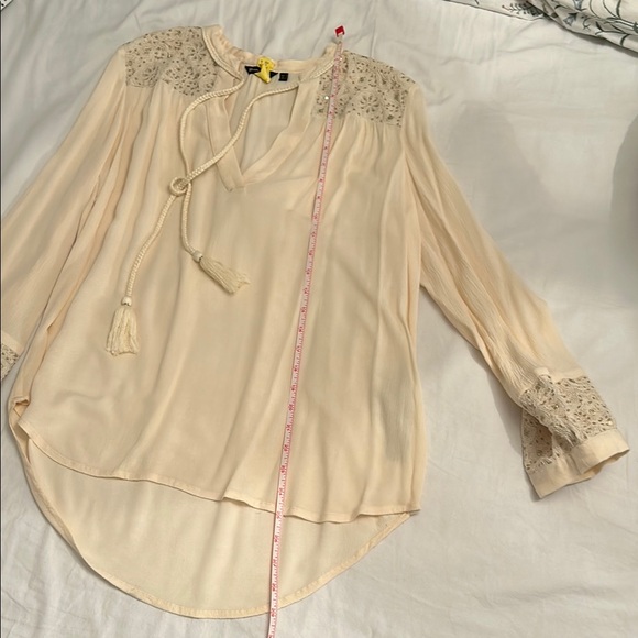 Massimo Cream Tie Front Lace Blouse - Picture 11 of 12